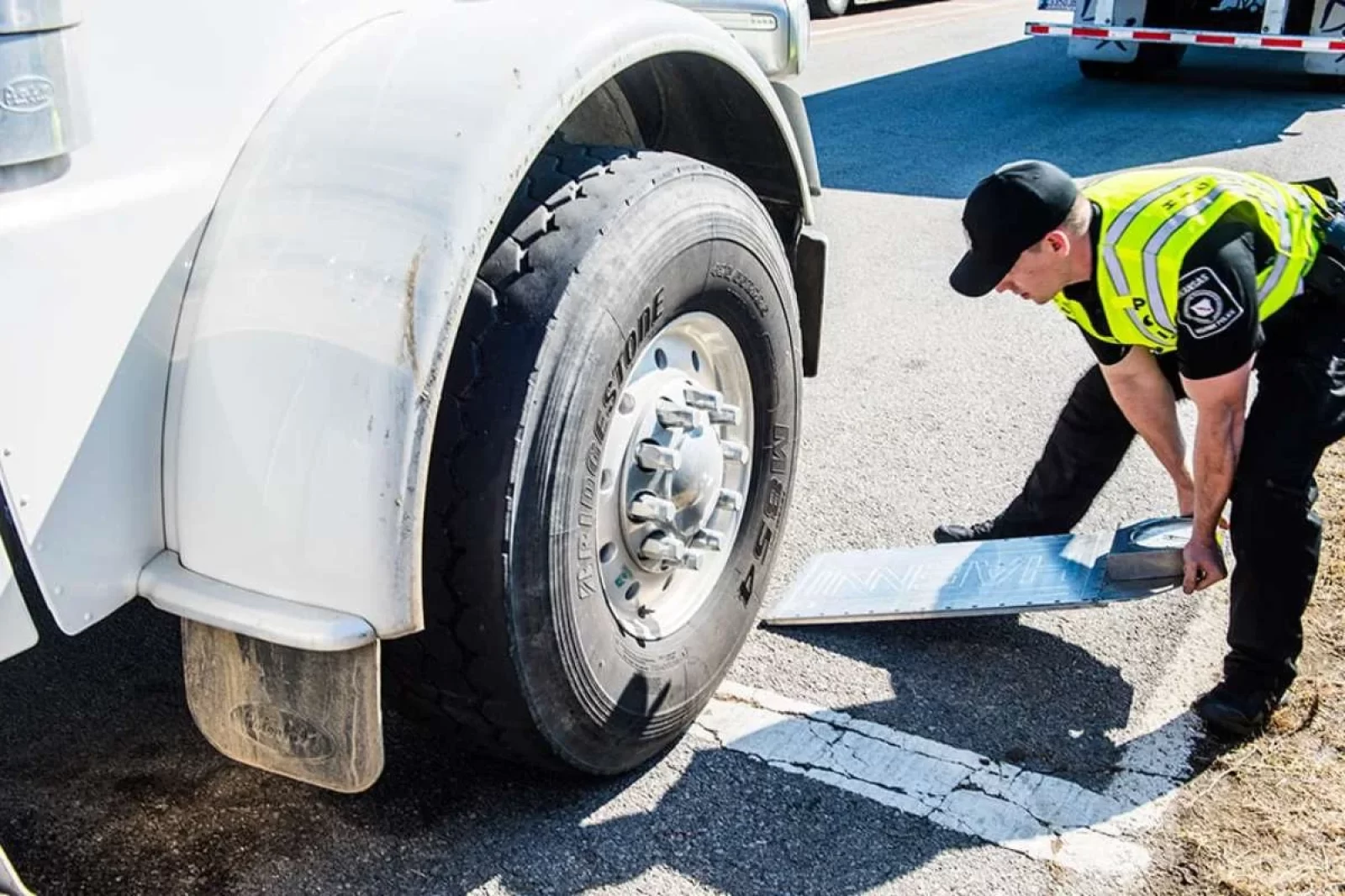 Federal Trucking Regulations: Safety Standards for Carriers Guide 